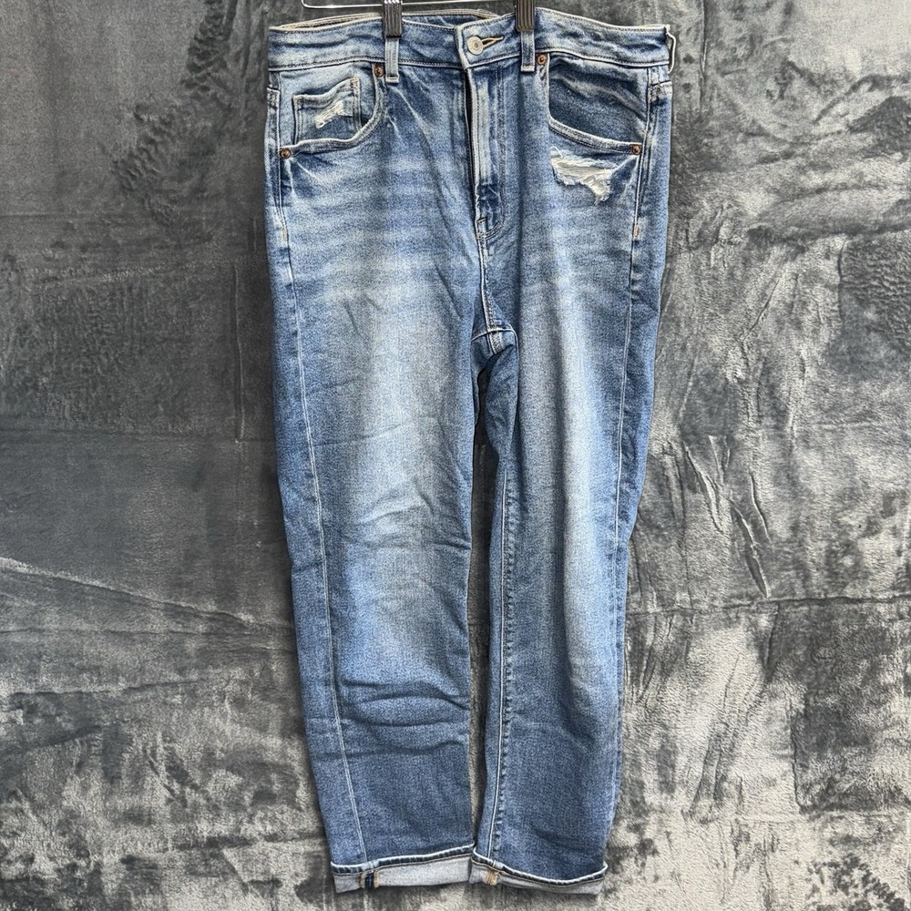 American Eagle Jeans Womens 6R Blue Mom High Rise Ripped Medium Wash Zip Fly 058